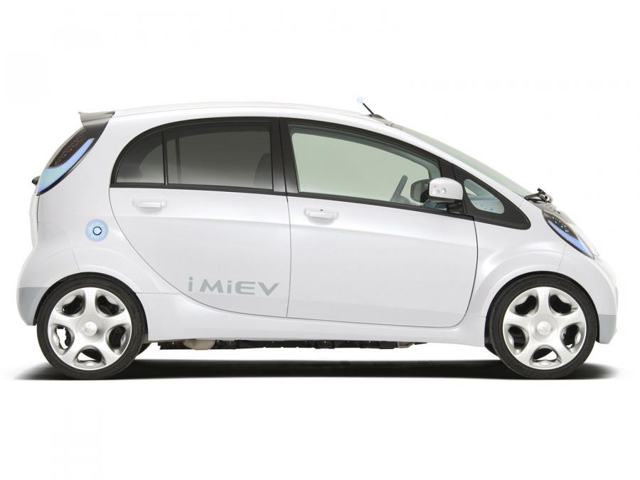  Mitsubishi i-MiEV 2010 года  (фото 11 из 12)
